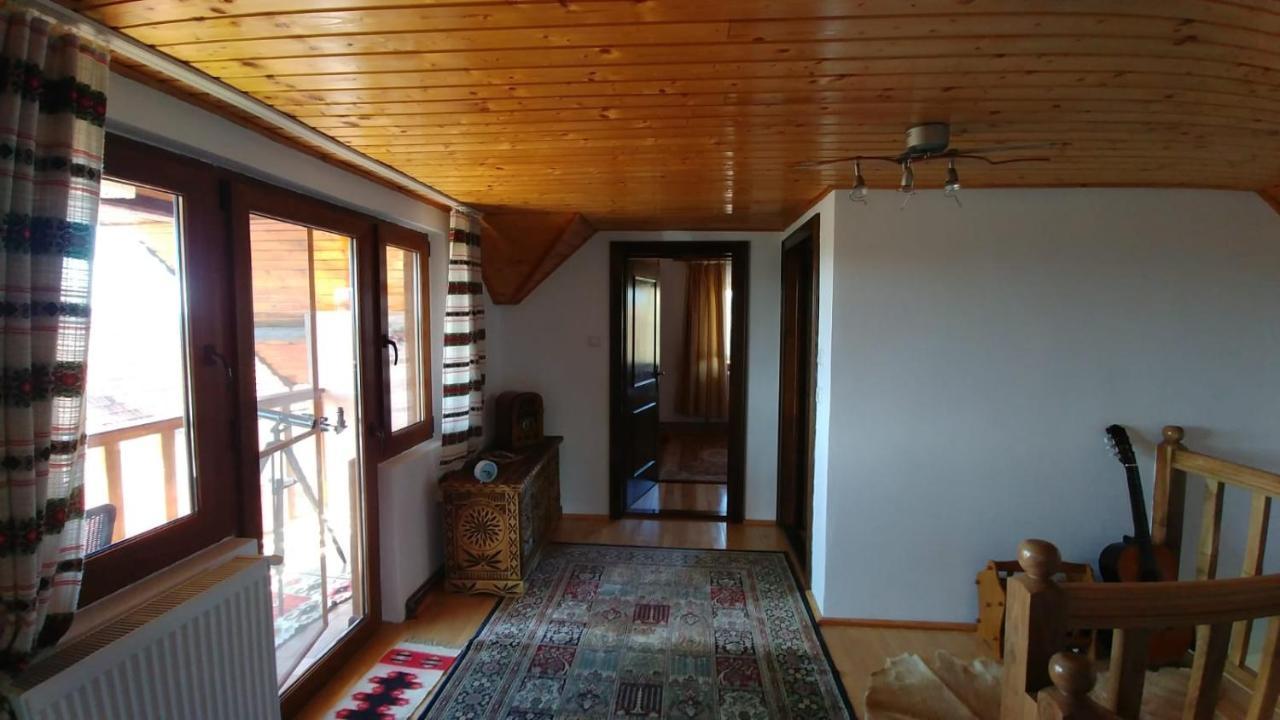 Casa Darius Villa Novaci Străini Exterior foto